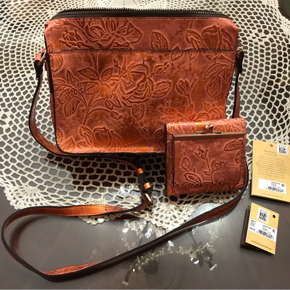 Patricia Nash Bark Leaves Crossbody with matching wallet.